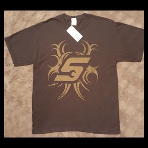 NWT***Men's Snap On Brown Tshirt